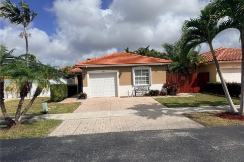 Дом в Майами, Флорида 3 спальни, 142.98м2 № 2041734