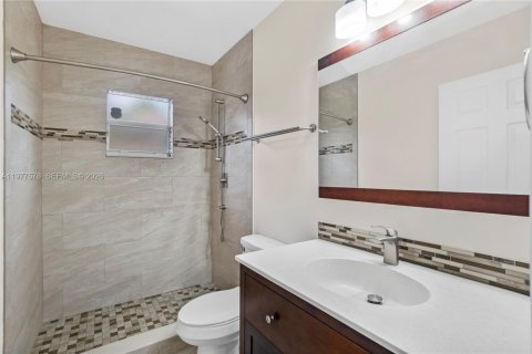 Снять в аренду виллу или дом в Майами, Флорида 3 спальни, 142.98м2, № 2041734 - фото 26