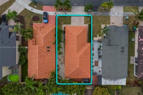 Снять в аренду виллу или дом в Майами, Флорида 3 спальни, 142.98м2, № 2041734 - фото 6