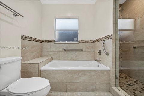 Снять в аренду виллу или дом в Майами, Флорида 3 спальни, 142.98м2, № 2041734 - фото 20