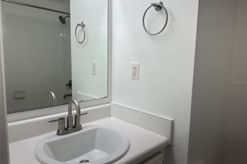 Condominio en alquiler en Gainesville, Florida, 1 dormitorio, 93.09 m2 № 1893752 - foto 13