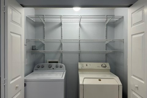 Condominio en alquiler en Gainesville, Florida, 1 dormitorio, 93.09 m2 № 1893752 - foto 18