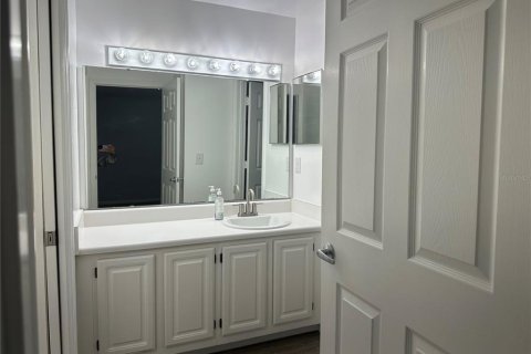 Condominio en alquiler en Gainesville, Florida, 1 dormitorio, 93.09 m2 № 1893752 - foto 11