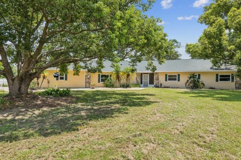 House in Wesley Chapel, Florida 5 bedrooms, 279.26 sq.m. № 1856363 - photo 1