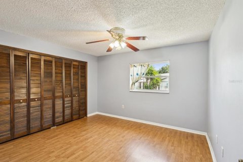 House in Wesley Chapel, Florida 5 bedrooms, 279.26 sq.m. № 1856363 - photo 9