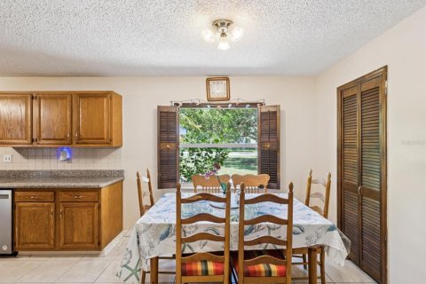 House in Wesley Chapel, Florida 5 bedrooms, 279.26 sq.m. № 1856363 - photo 11