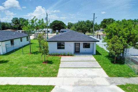 Villa ou maison à vendre à Miami Gardens, Floride: 3 chambres № 2029056 - photo 6