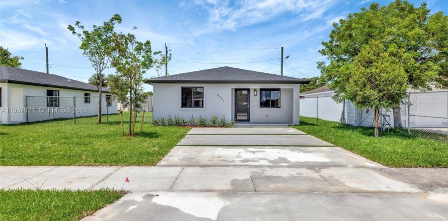 Villa ou maison à Miami Gardens, Floride 3 chambres № 2029056