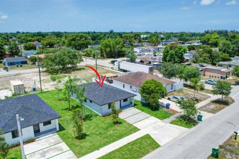 Villa ou maison à vendre à Miami Gardens, Floride: 3 chambres № 2029056 - photo 14
