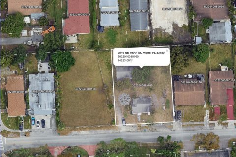 Commercial property in Miami, Florida № 2081899 - photo 3