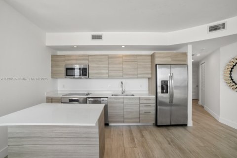 Copropriété à louer à Miami, Floride: 2 chambres, 90.3 m2 № 1937781 - photo 13