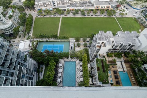 Condominio en alquiler en Miami, Florida, 2 dormitorios, 90.3 m2 № 1937781 - foto 27
