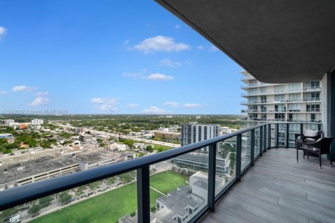 Condominio en alquiler en Miami, Florida, 2 dormitorios, 90.3 m2 № 1937781 - foto 5