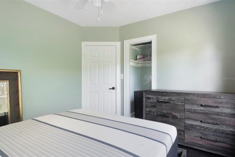 House in Saint Petersburg, Florida 2 bedrooms, 89 sq.m. № 2233826 - photo 15