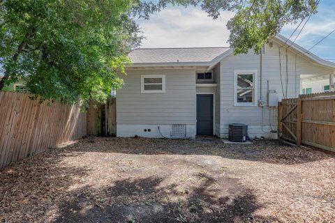 House in Saint Petersburg, Florida 2 bedrooms, 89 sq.m. № 2233826 - photo 20