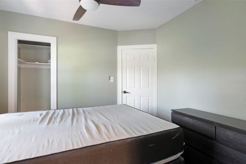 House in Saint Petersburg, Florida 2 bedrooms, 89 sq.m. № 2233826 - photo 17
