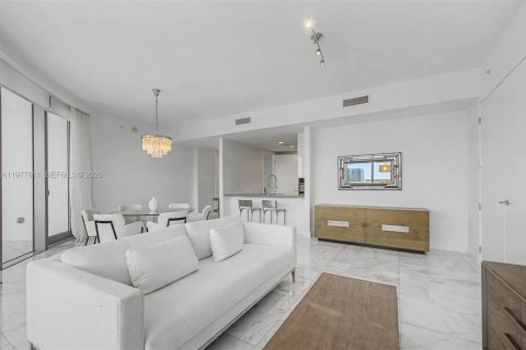 Condominio en venta en Miami Beach, Florida, 2 dormitorios, 136.1 m2 № 2042508 - foto 11