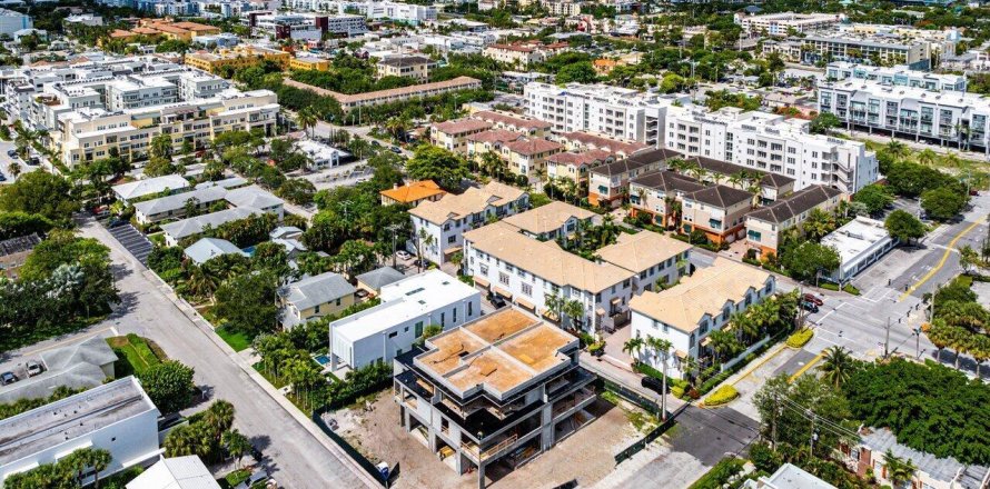 Townhouse in Delray Beach, Florida 3 bedrooms, 303.79 sq.m. № 1182932