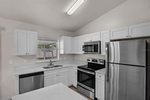 Casa en venta en Kissimmee, Florida, 3 dormitorios, 120.12 m2 № 1801683 - foto 16