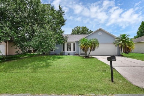 Casa en venta en Kissimmee, Florida, 3 dormitorios, 120.12 m2 № 1801683 - foto 1