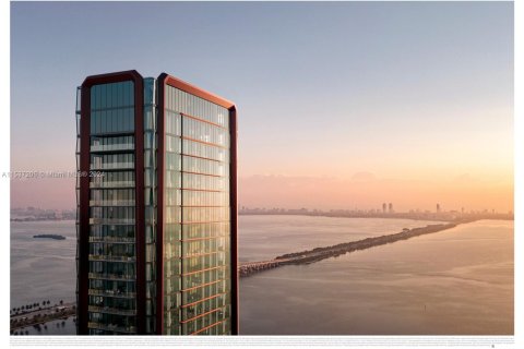 Condo in Miami, Florida, 4 bedrooms  № 1860197 - photo 5