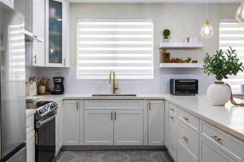 Casa en venta en Miami Gardens, Florida, 3 dormitorios, 169.92 m2 № 1950067 - foto 11