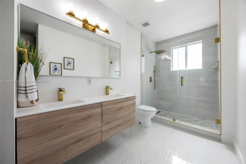 Casa en venta en Miami Gardens, Florida, 3 dormitorios, 169.92 m2 № 1950067 - foto 27