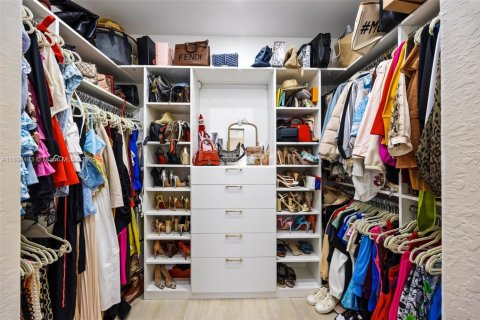 Casa en venta en Miami Gardens, Florida, 3 dormitorios, 169.92 m2 № 1950067 - foto 24