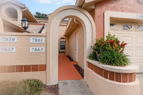 Condo in Orlando, Florida, 2 bedrooms  № 1769317 - photo 3