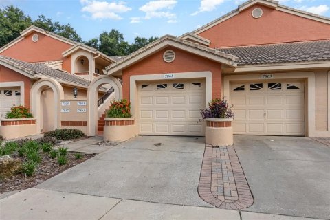 Condo in Orlando, Florida, 2 bedrooms  № 1769317 - photo 1