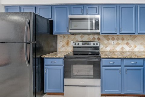 Condo in Orlando, Florida, 2 bedrooms  № 1769317 - photo 13