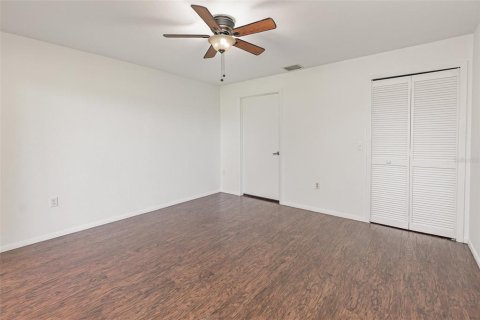 Condo in Orlando, Florida, 2 bedrooms  № 1769317 - photo 18