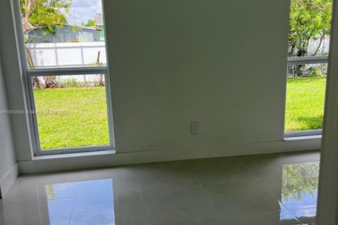 House in Homestead, Florida 3 bedrooms, 123.93 sq.m. № 1857271 - photo 13