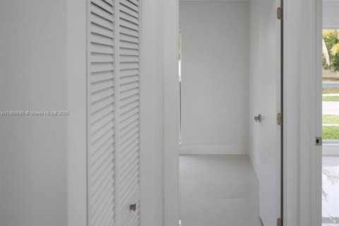 House in Homestead, Florida 3 bedrooms, 123.93 sq.m. № 1857271 - photo 29