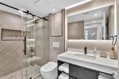 Copropriété à louer à Surfside, Floride: 1 chambre, 84.08 m2 № 2255619 - photo 12