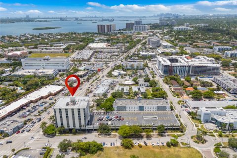 Commercial property in North Miami, Florida № 1684080 - photo 22