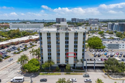 Commercial property in North Miami, Florida № 1684080 - photo 26