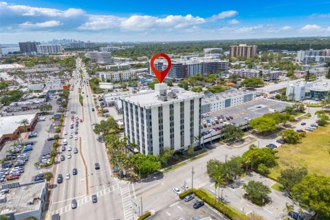 Commercial property in North Miami, Florida № 1684080 - photo 23