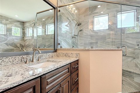 House in Orlando, Florida 4 bedrooms, 271.92 sq.m. № 2217314 - photo 12