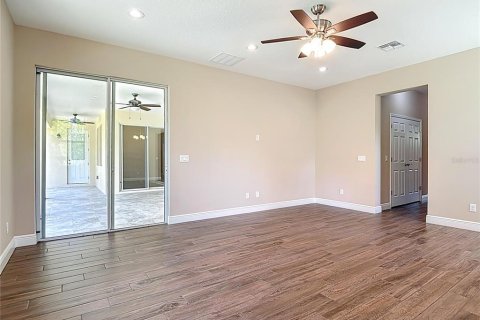 House in Orlando, Florida 4 bedrooms, 271.92 sq.m. № 2217314 - photo 17