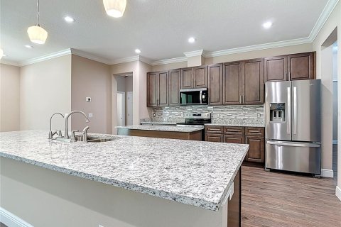 House in Orlando, Florida 4 bedrooms, 271.92 sq.m. № 2217314 - photo 15