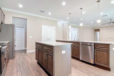 House in Orlando, Florida 4 bedrooms, 271.92 sq.m. № 2217314 - photo 7
