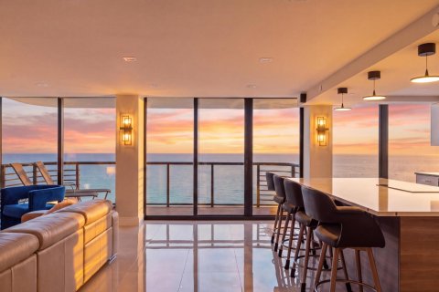 Copropriété à vendre à Boca Raton, Floride: 2 chambres, 141.77 m2 № 2407627 - photo 2