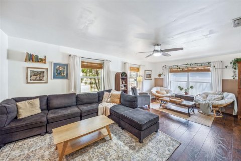 Casa en venta en Orlando, Florida, 3 dormitorios, 154.5 m2 № 1666244 - foto 4