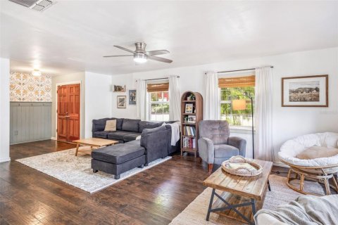 Casa en venta en Orlando, Florida, 3 dormitorios, 154.5 m2 № 1666244 - foto 7