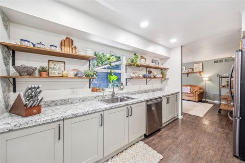 Casa en venta en Orlando, Florida, 3 dormitorios, 154.5 m2 № 1666244 - foto 10