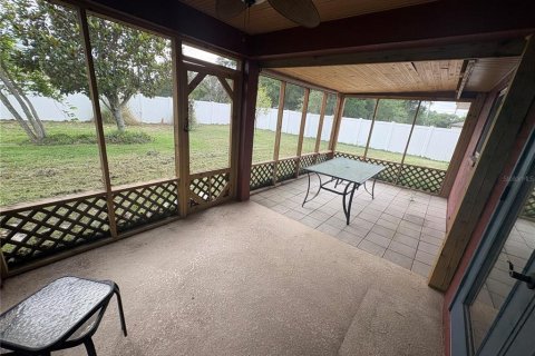House in Leesburg, Florida 3 bedrooms, 131.55 sq.m. № 1796225 - photo 13