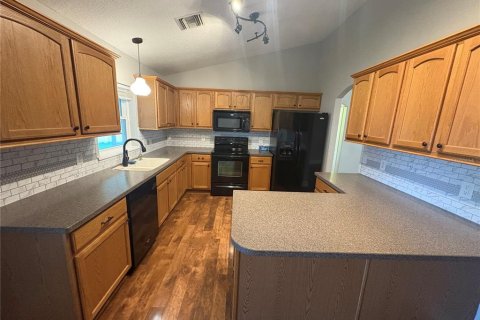 House in Leesburg, Florida 3 bedrooms, 131.55 sq.m. № 1796225 - photo 4