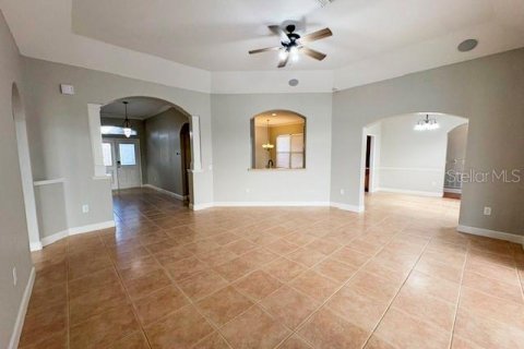 Villa ou maison à vendre à Winter Haven, Floride: 5 chambres, 236.81 m2 № 2416878 - photo 4