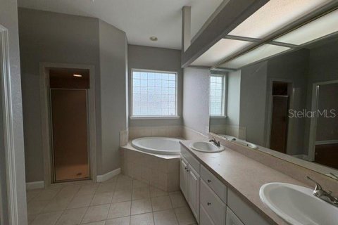 Villa ou maison à vendre à Winter Haven, Floride: 5 chambres, 236.81 m2 № 2416878 - photo 16
